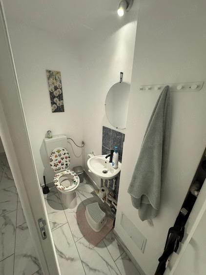 Apartament cu 3 camere decomandat în Crângași
