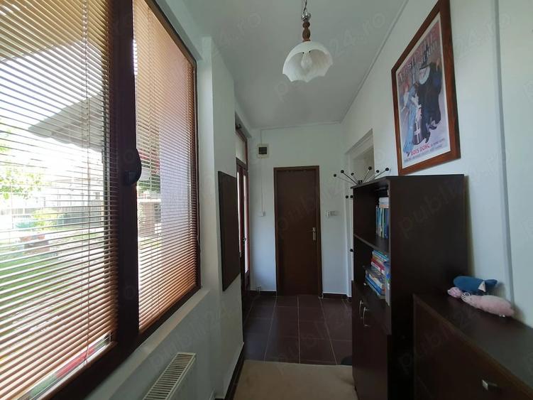 Casă cu 2 camere cu Teren 212 Mp în Boul Roșu
