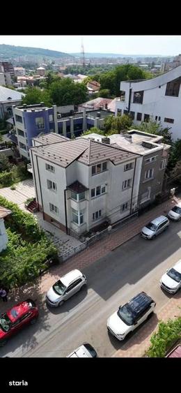 Spațiu comercial, de 325 mp, în Ultracentral