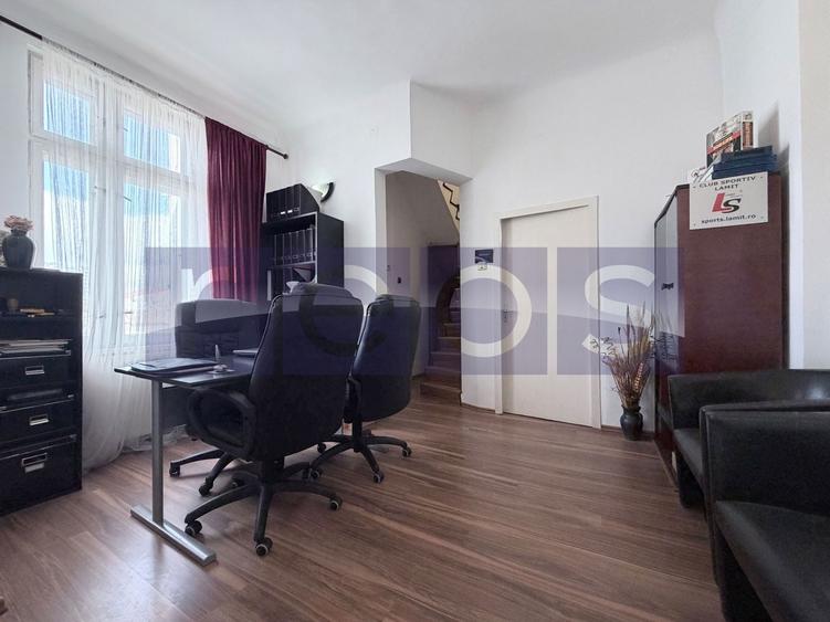 Apartament cu 5 camere semidecomandat în Calea Victoriei