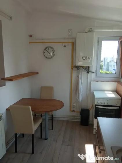 Apartament cu 2 camere nedecomandat în Parcul Carol