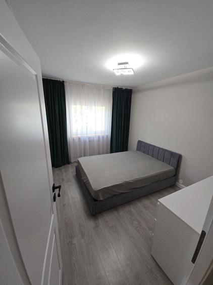 Apartament cu 3 camere decomandat în Exterior Vest