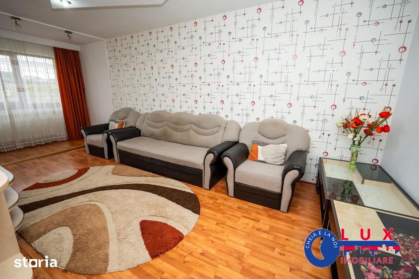 Apartament cu 3 camere decomandat în Babadag