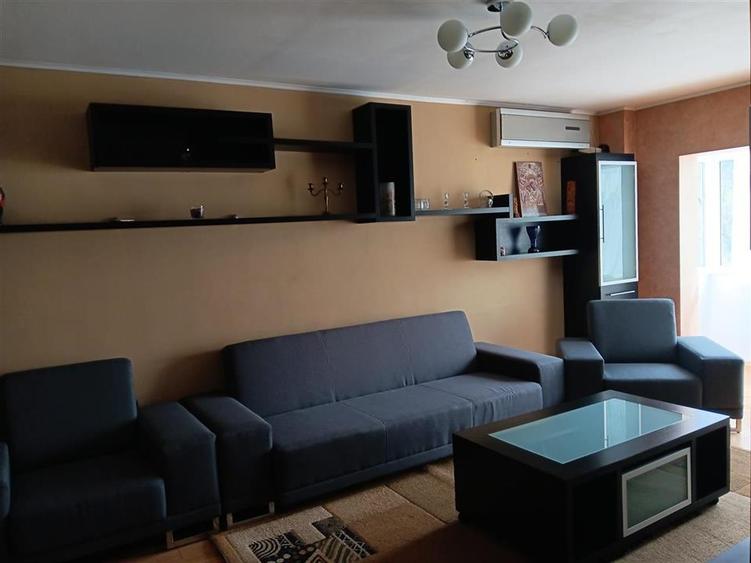 Apartament 3 camere Etaj 1 - 81mp zona Bd Poitiers - 16