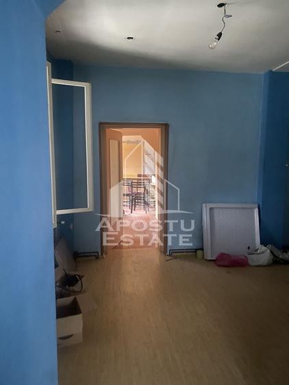 Casă individuală cu 5 camere cu Canalizare în Fabric
