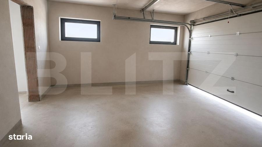 Casă cu 4 camere decomandat în Vânători
