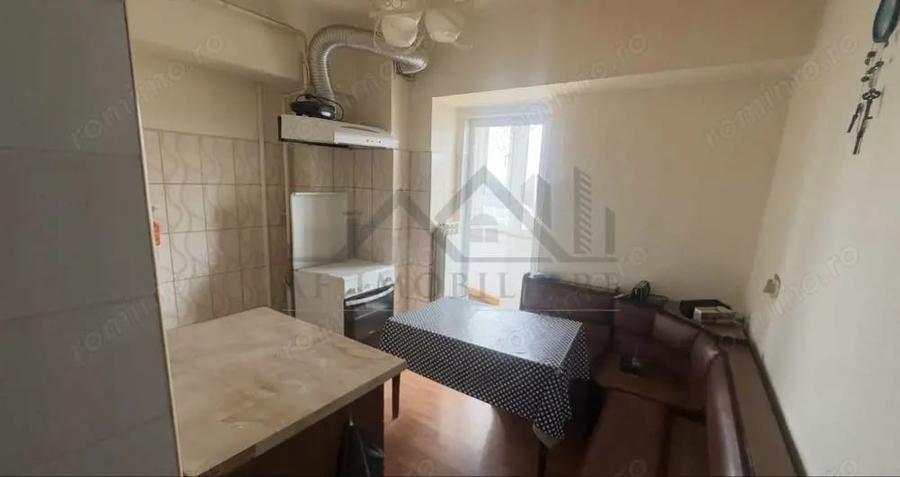 Apartament cu 2 camere decomandat în Filiași