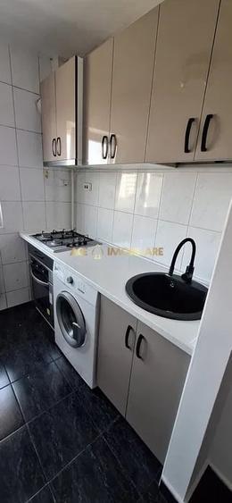 Garsonieră decomandată, mobilată în Baba Novac