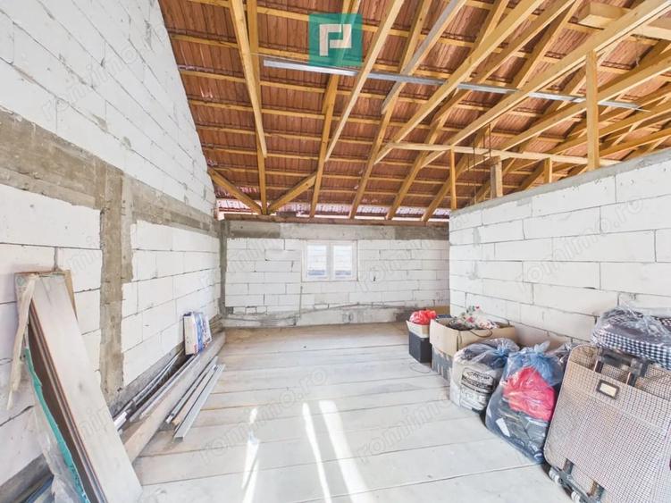 Casa P+E cu doua apartamente, zona Draga?ani - 14