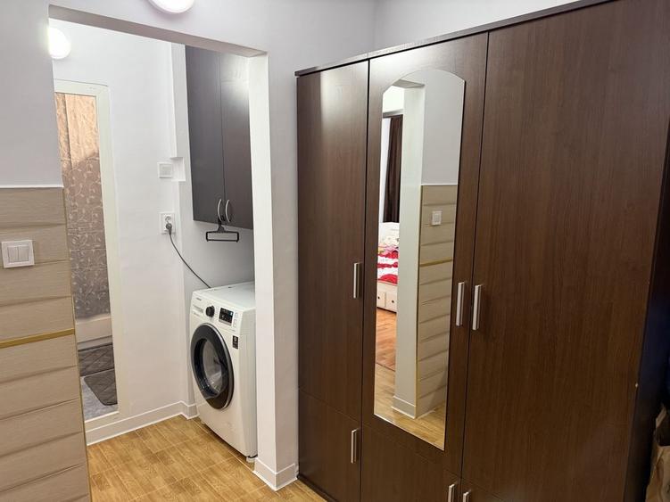 Apartament cu 2 camere decomandat în Exterior Vest