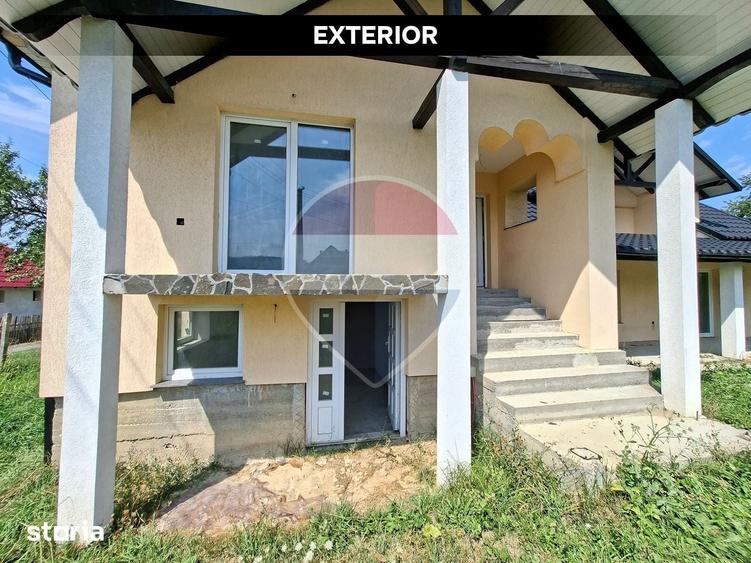 Casă cu 5 camere cu Teren 1850 Mp în Cernești