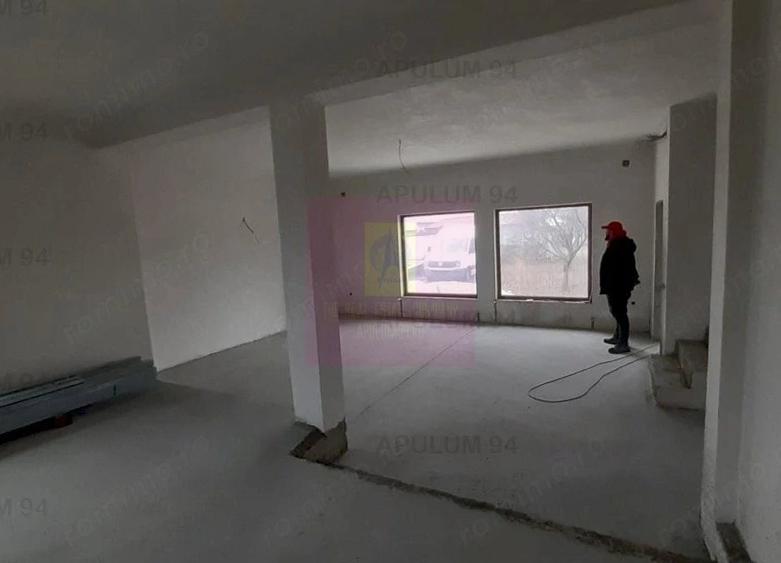 Casă cu Teren 433 Mp în 1 Decembrie