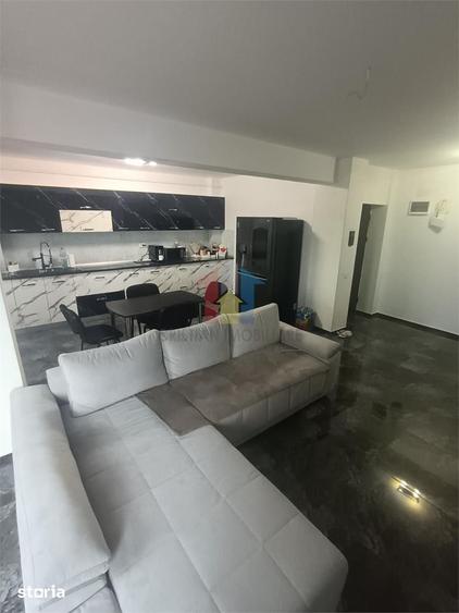 Apartament cu 3 camere în Traian
