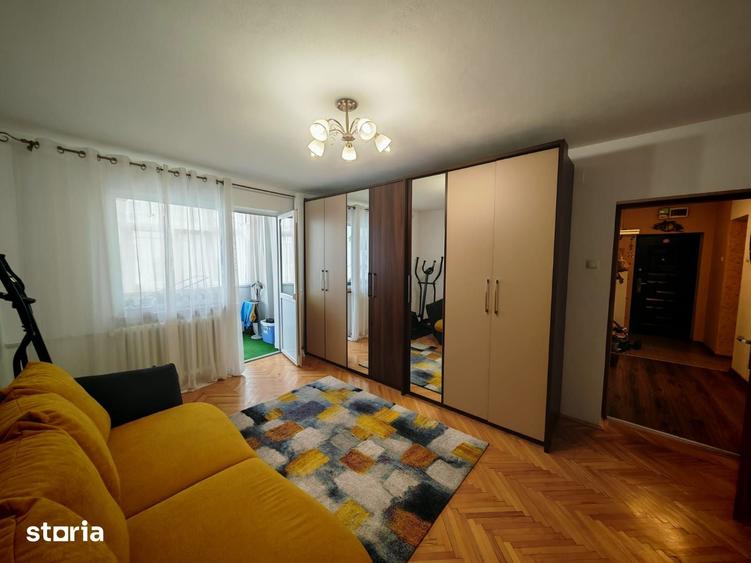 Apartament cu 2 camere decomandat în Siloz