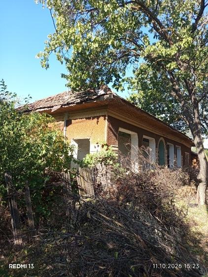 Casă cu 5 camere cu Garaj în Valea Stânii