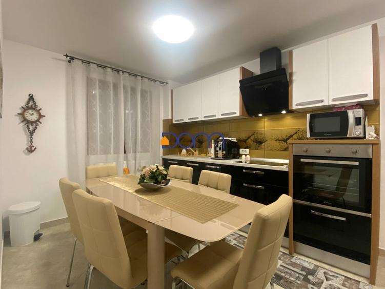Apartament cu 2 camere semidecomandat, mobilat în Central
