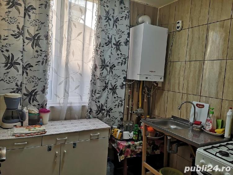 Casă cu 10 camere cu Teren 1500 Mp în Săcueni