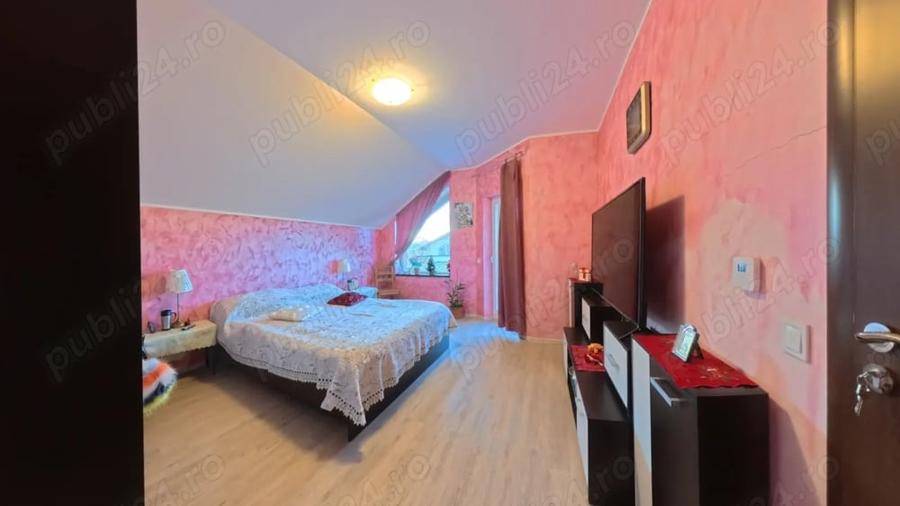 Casă cu 4 camere cu Teren 486 Mp în Central