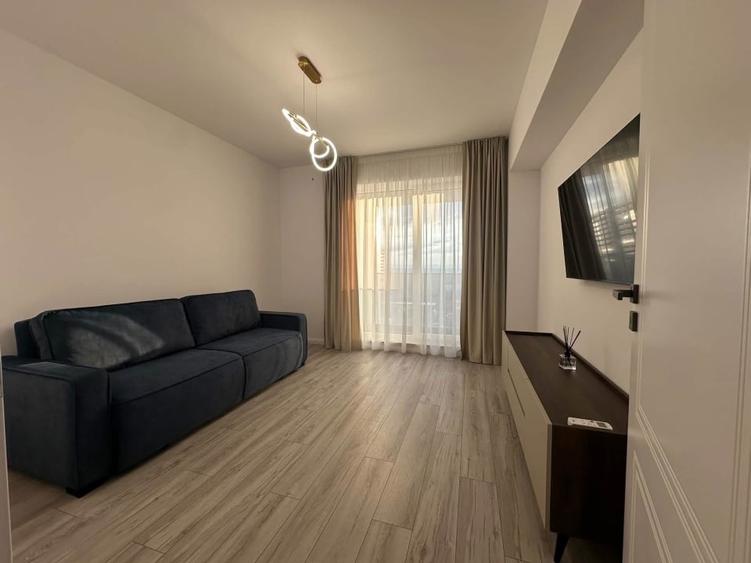 Apartament cu 3 camere semidecomandat, mobilat în Copou