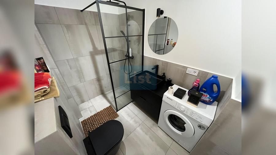 Apartament cu 3 camere semidecomandat, mobilat în Gheorgheni