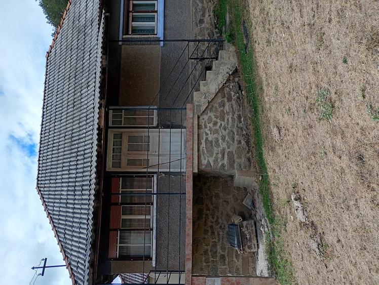 Casă cu Teren 2000 Mp în Morlaca