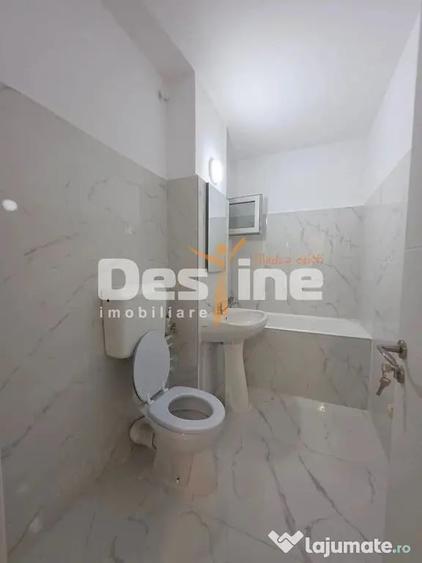 Apartament cu 3 camere semidecomandat în Colentina