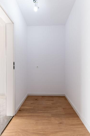 Apartament cu 4 camere semidecomandat în Metalurgiei