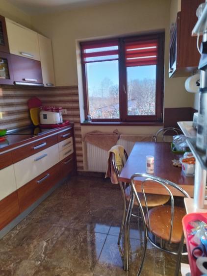 Casă cu 4 camere cu Teren 950 Mp în Central