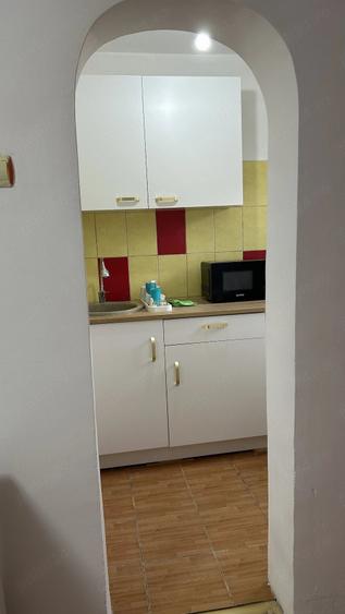 Garsonieră decomandată în Central