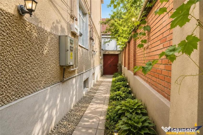 Apartament cu 2 camere decomandat în Centrul Istoric