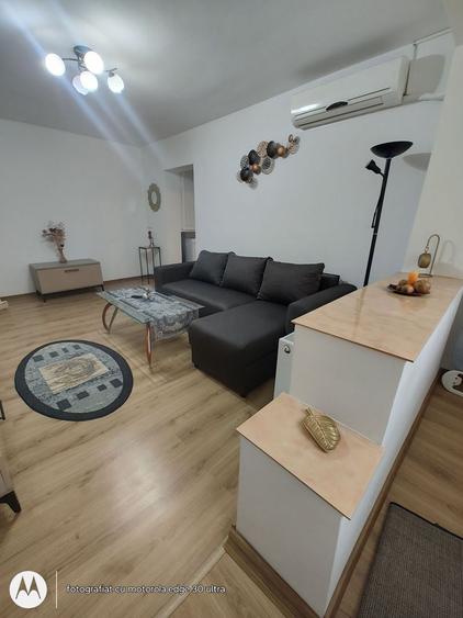 Apartament cu 2 camere semidecomandat, mobilat în Tomis II