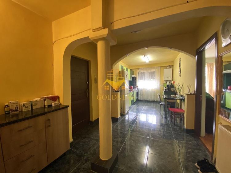 Apartament cu 3 camere decomandat, mobilat în Mănăștur