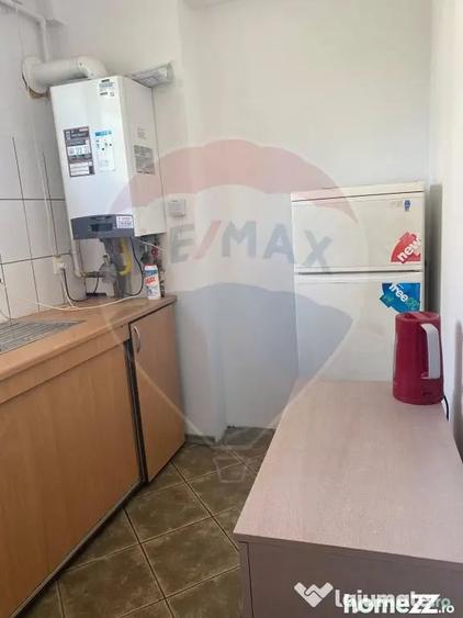 Casă cu 5 camere cu Teren 188 Mp în Vitan