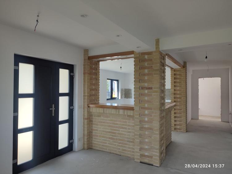 Casă cu 4 camere în Dărmănești