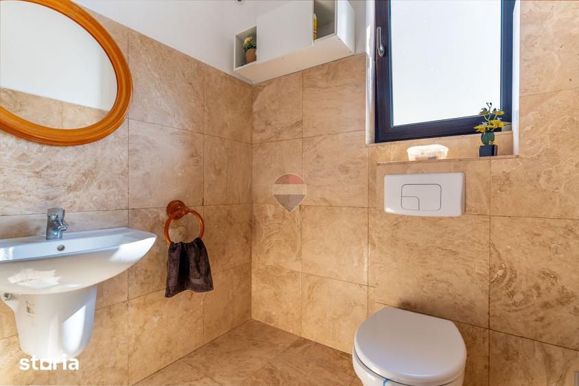Casă cu 5 camere cu Teren 1065 Mp în Baciu