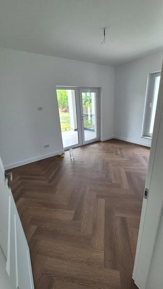 Casă individuală cu 4 camere cu Teren 375 Mp în Cetate