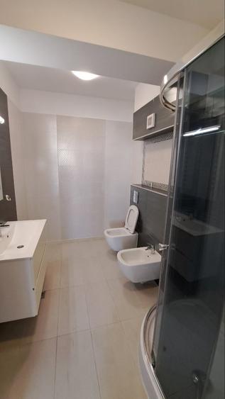Apartament cu 3 camere decomandat în Dorobanți