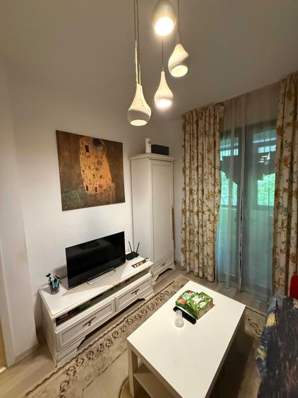 Apartament cu 2 camere decomandat în Exterior Vest