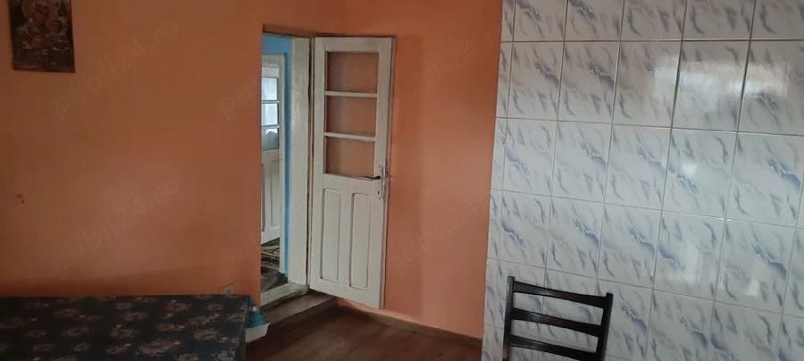 Teren de 2400 mp, în Goruni