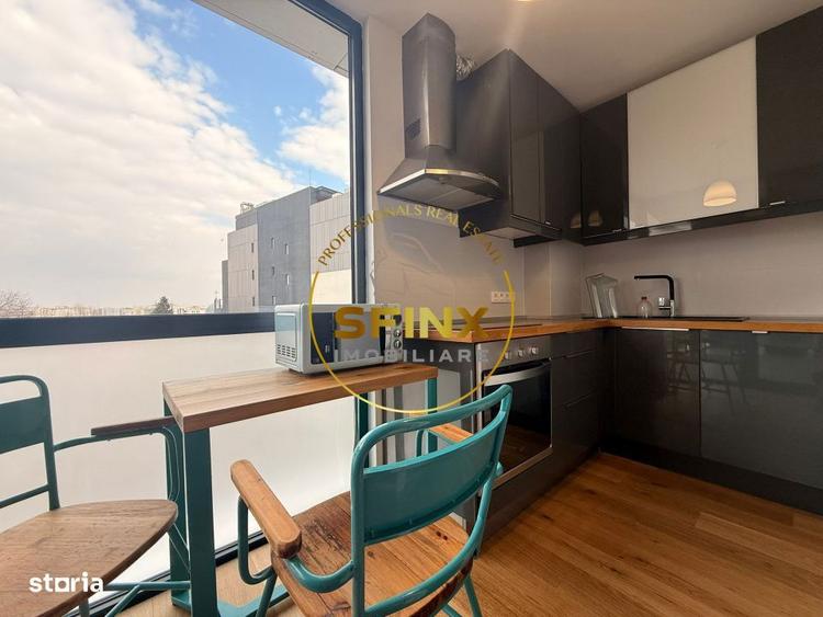 Apartament cu 3 camere semidecomandat, mobilat în Calea Călărașilor