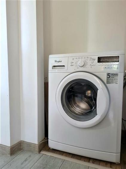 Apartament cu 2 camere semidecomandat, mobilat în 1 Mai