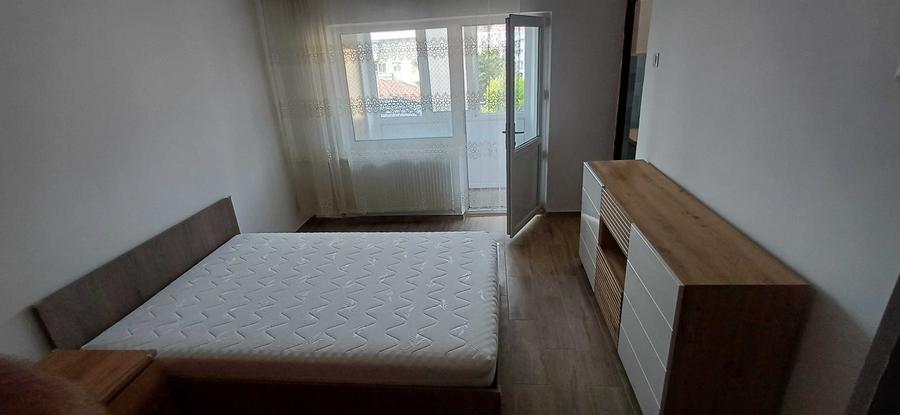 Garsonieră decomandată în Nord
