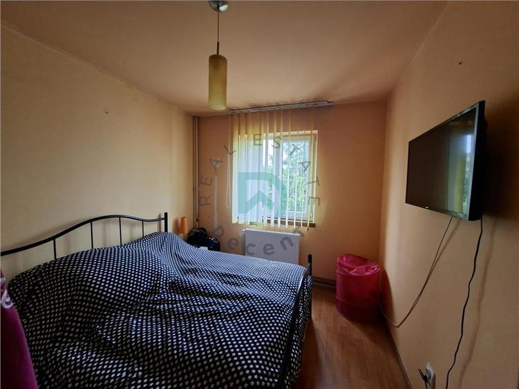 Apartament cu 2 camere semidecomandat în Griviței