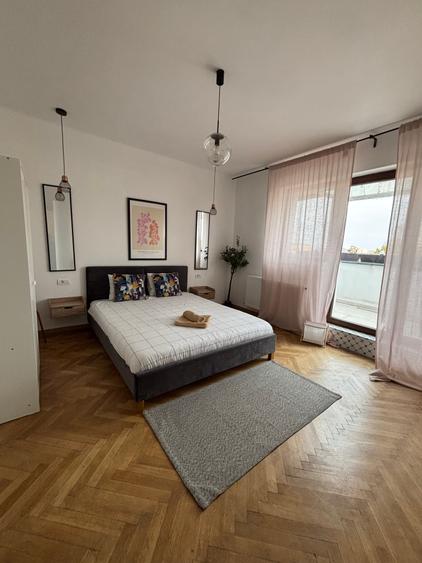 Apartament cu 4 camere în Gara de Nord