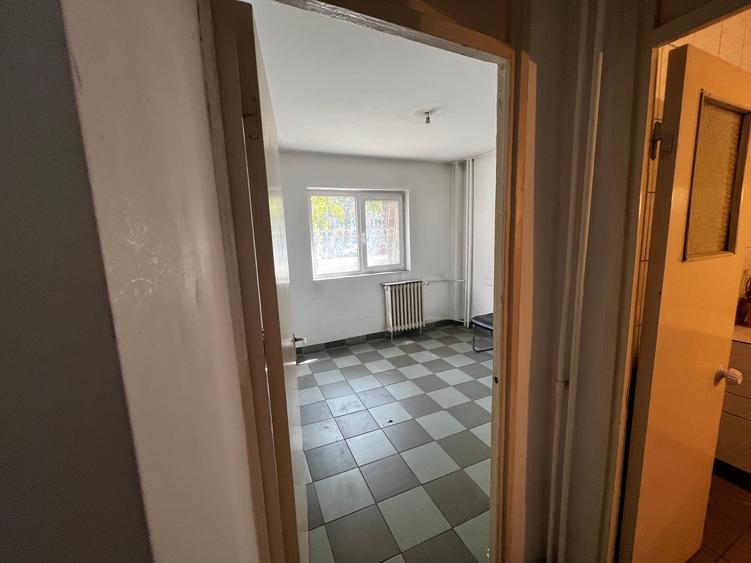 Spațiu comercial, de 54 mp, în Rahova