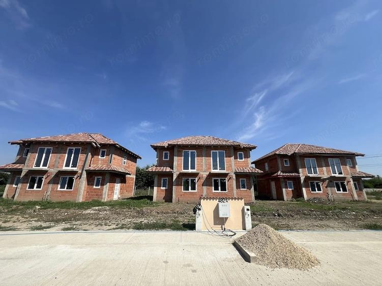 Casă cu 3 camere cu Teren 150 Mp în Remetea Mare