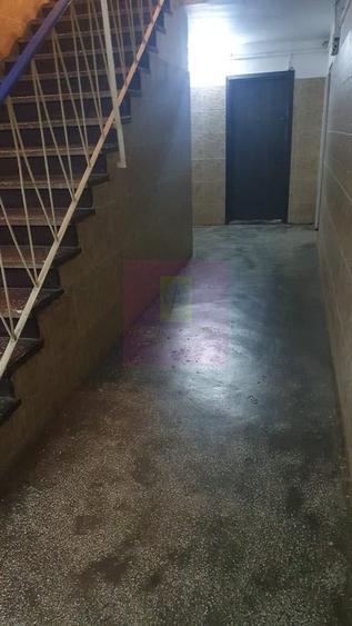 Apartament cu 3 camere decomandat în Costin Georgian