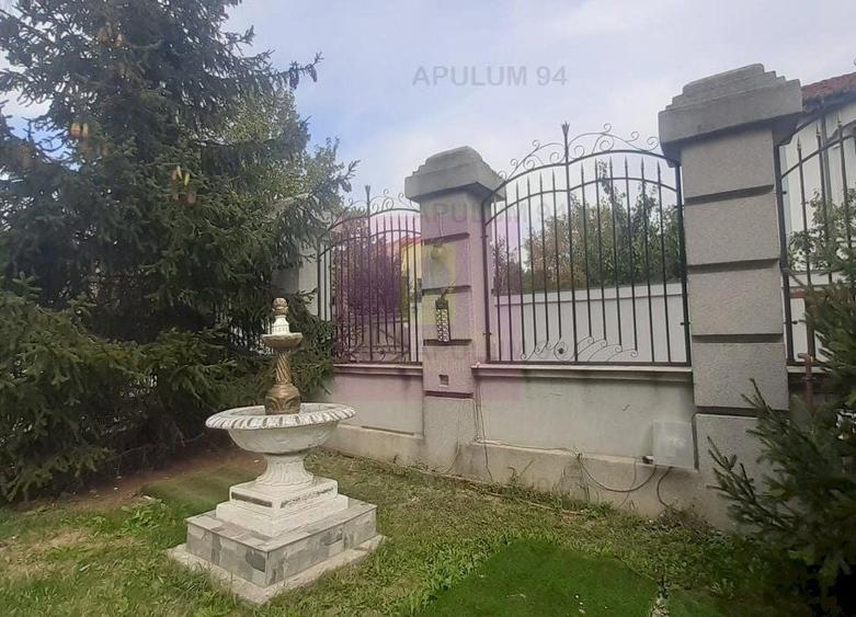 Casă individuală cu 15 camere decomandat cu Canalizare în Băneasa