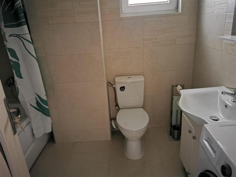 Apartament cu 2 camere semidecomandat, mobilat în Obcini