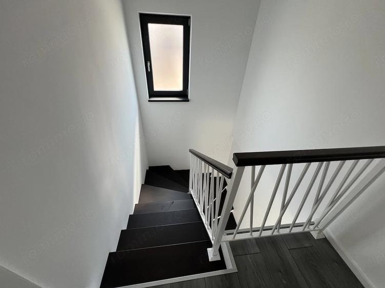 Casă cu 5 camere cu Teren 300 Mp în Chișoda